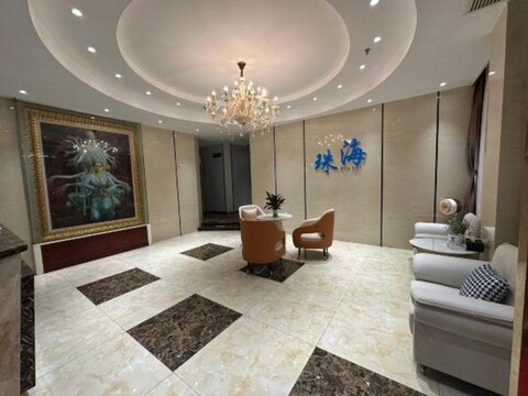 Zhuhai Pinyi Hotel (Weinan University)