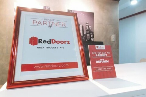 RedDoorz @ La Briana Guest House Santa Fe, Bantayan Cebu