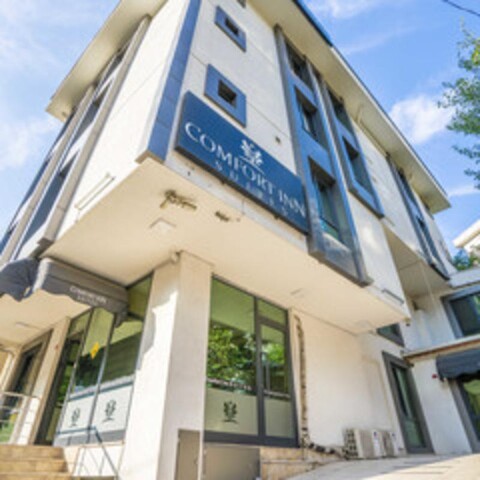 216 Comfort Inn Suite