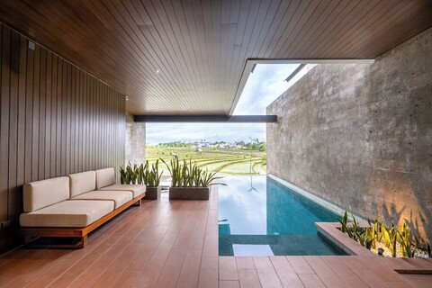 나바 타모라 바이 베터플레이스