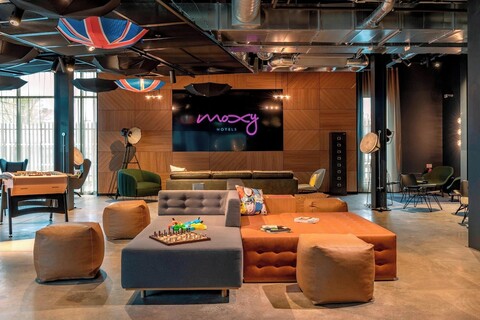 목시 런던 히드로 에어포트