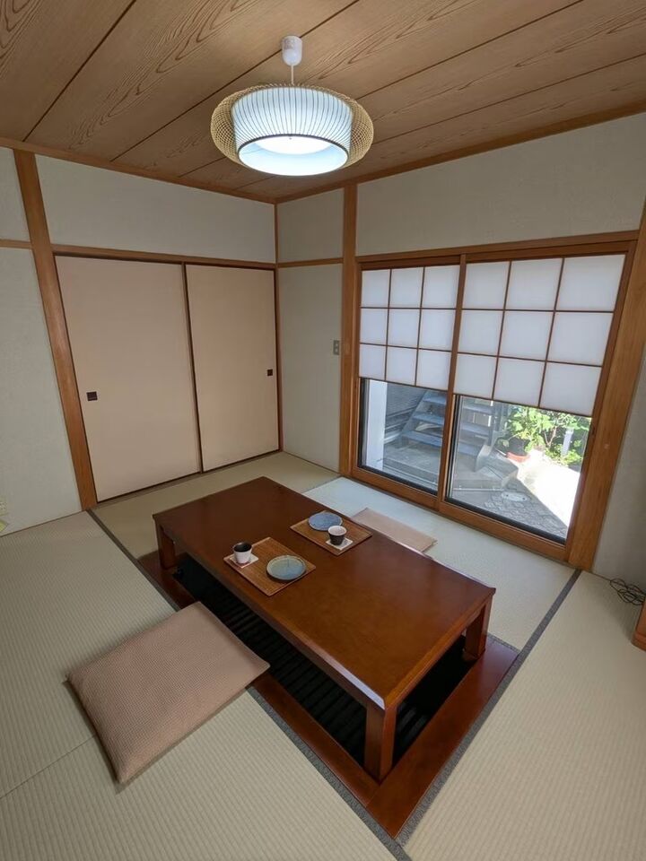 room detail thumbnail 0