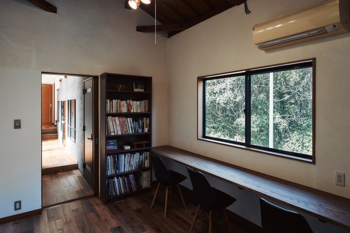 room detail thumbnail 1