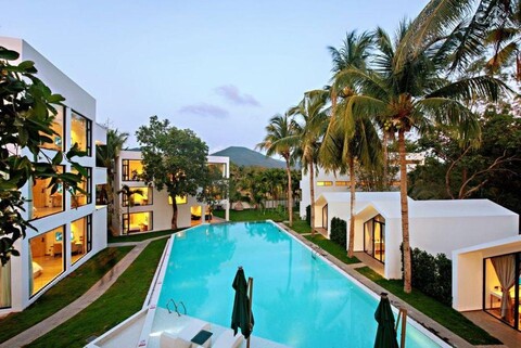 Jiuyue Life Meisu Hotel ( Yalong Bay)