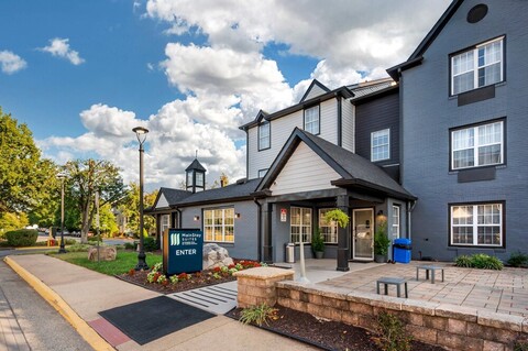 덜레스 타운 센터 근처 메인스테이 스위트 스털링