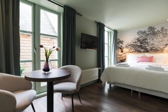 Six Boutique Hotel