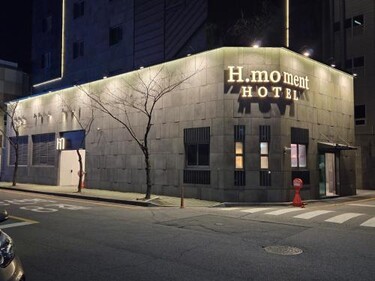 H Moment Hotel in Yangsan