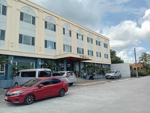 클락 국제공항 근처 타운하우스 오크 베라 호텔