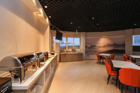 Qingmu Shang Hotel (Nanjing Xuanwu Lake Qingchun Subway Station))