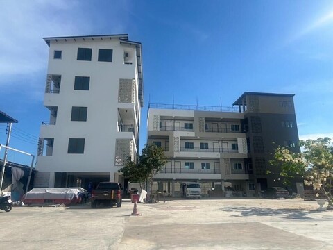 컴피 호텔, 수바르나부미 공항