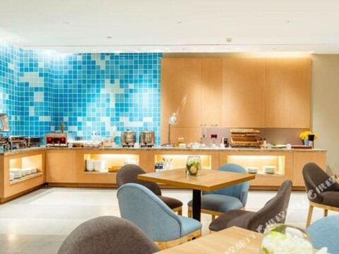 Homeinn · neo (Changsha Wu Yi Square Huangxing Road Pedestrian Street)