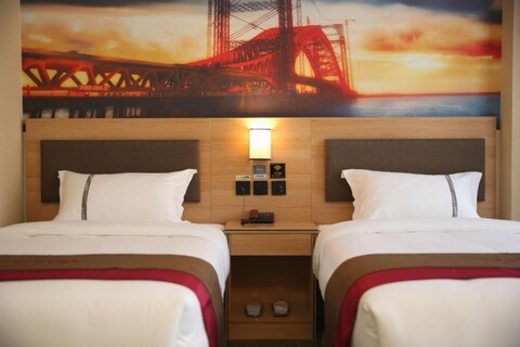 Shankee Hotel (Qingdao Huaihe West Road Majiagou Subway Station)