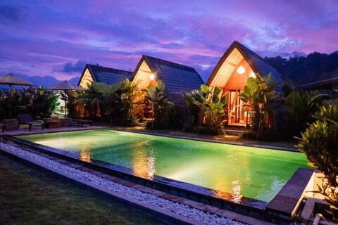 더 칼데라 빌라 킨타마니