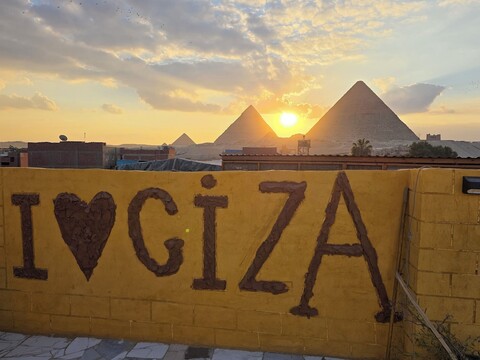 퀸 오브 피라미드 호텔