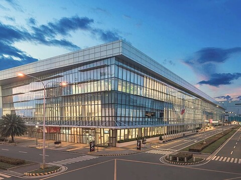 MCollection - 엔터테인먼트 시티 중심의 도시 겟어웨이