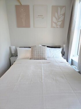 Sunflower Shared Apartment