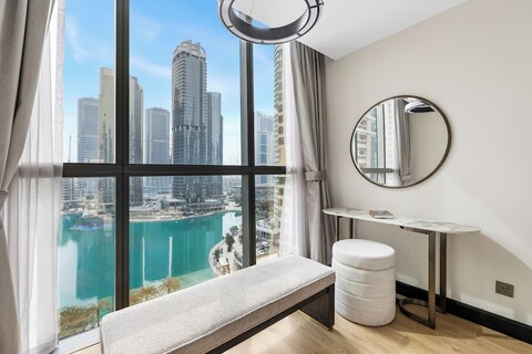 DMCC 메트로역 근처 호수 옆 1베드룸