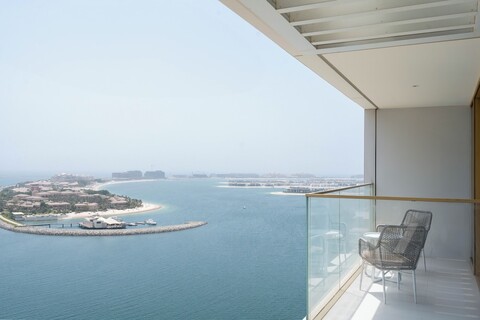 키락, 그랜드 블루 아파트먼트, 팜 뷰 있음