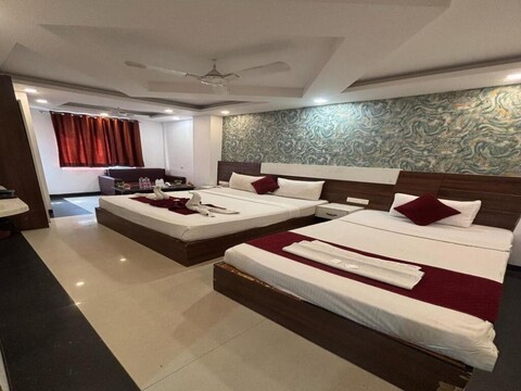 Hotel Arkwood Residency - A Unit of Sahni's Villa