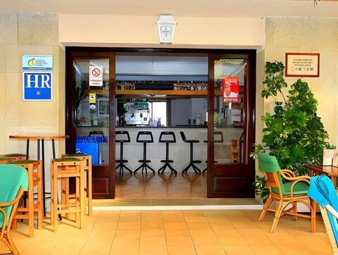 Coral beach house & food