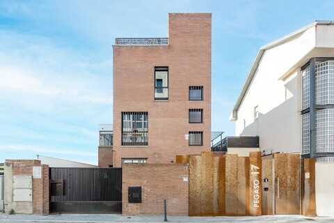 스퀘어 룸스 바이 차밍