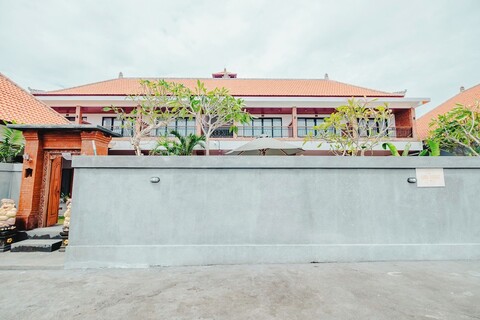 쿠부 당인 게스트 하우스 케로보칸