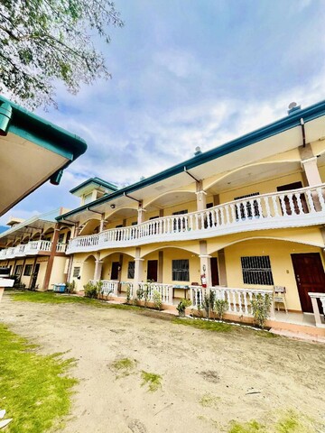 White Beach Lodge by Matt Travel