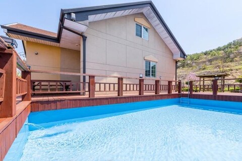 Seonun Mountain Landscape Pension