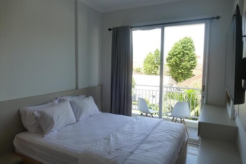 사누르 하우스 라벤더