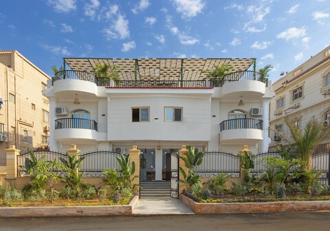 세븐 스테이즈 뉴 카이로