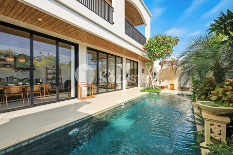 다라니 빌라 바이 코지스테이, 웅아산