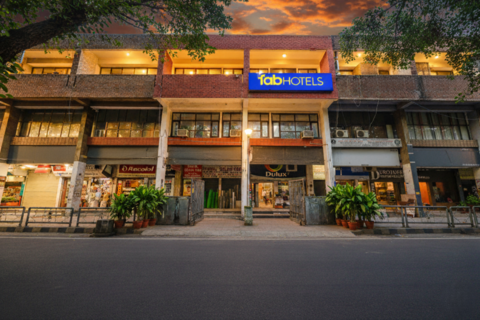 FabHotel Royal Inn