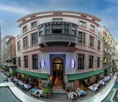 엘미라 페라 호텔, 스페셜 클래스