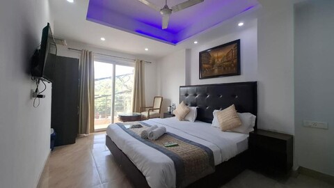 Hotel Taj Homestay- A Unit of Sahni's Villa