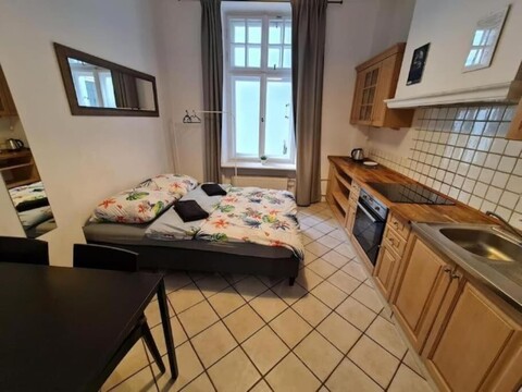 판타스틱 인 바르샤바, 오콜니크