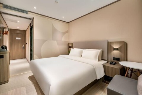 Hanting Hotel (Guangzhou Feixiang Park Metro Station)