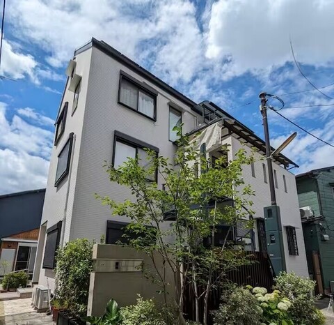 오사카 YYhouse 1호점