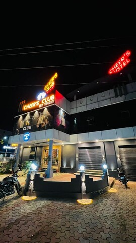 CHEERS CLUB & HOTEL