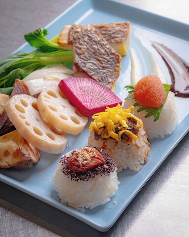 더 베이스먼트 호텔 오사카 혼마치