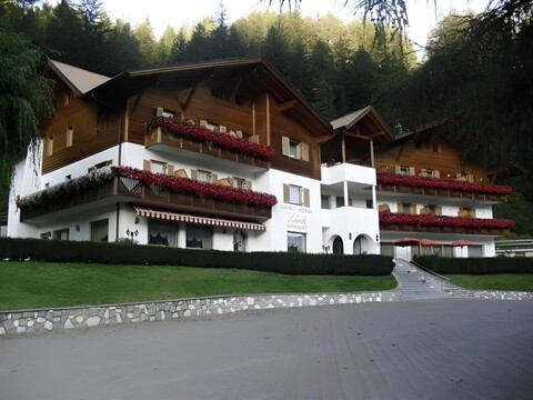Hotel Larch