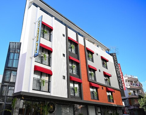 나스 코너 호텔