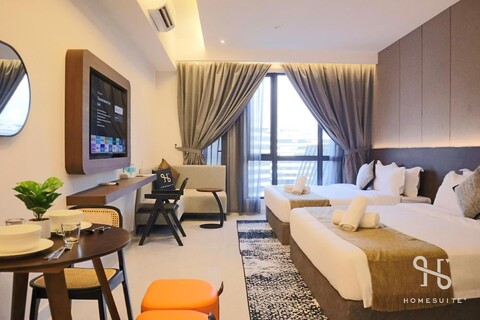 더 시가르 호텔, 수테라 베이