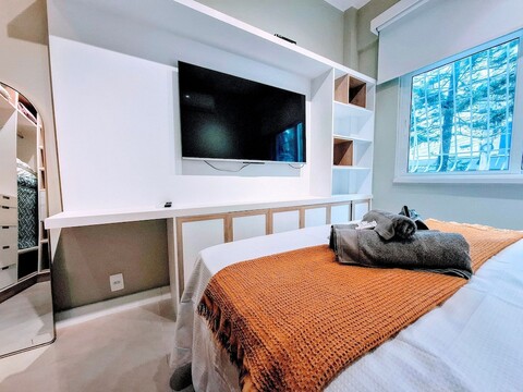 레블론 - 디자인과 아콘체고