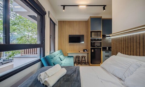 콩고냐스 근처의 현대적인 숙소, 수영장과 체육관 있음