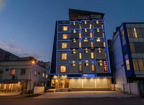 FabHotel Golden Comforts - Near Shivaji Nagar