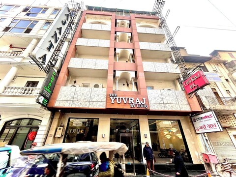 더 유브라지 바이 리빅