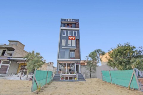 Hotel O RJ 14 RADHIKA HOTEL AND RESTAURANT