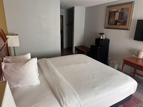 아메리카스 베스트 밸류 인 헤이워드