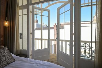 Novallure Downtown - Short Stay Apartments
