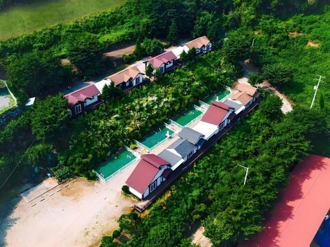 하늘과 땅 사이애 독 펜션